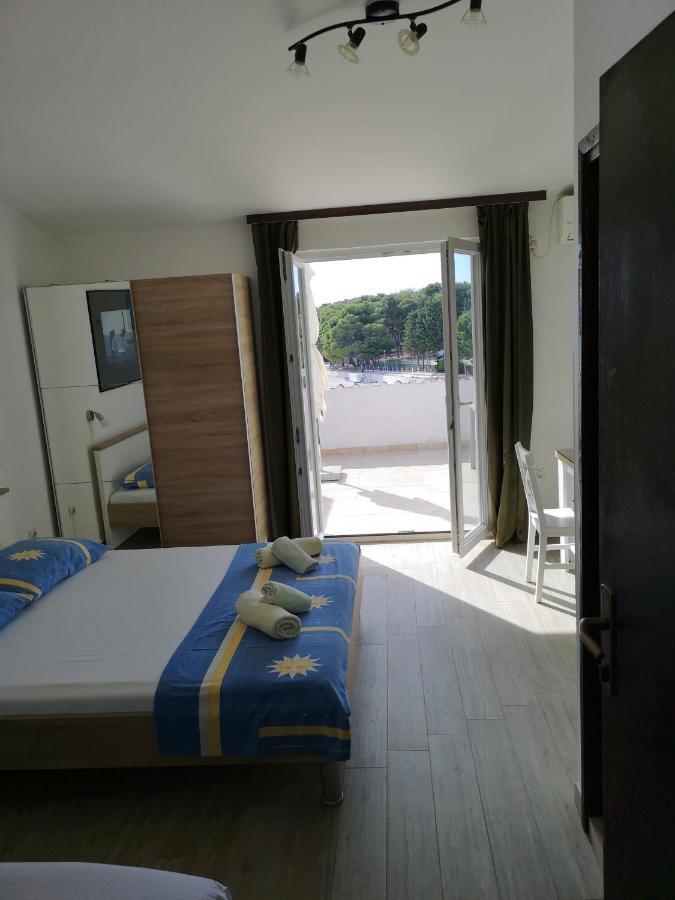 Apartments Martin Primosten Luaran gambar